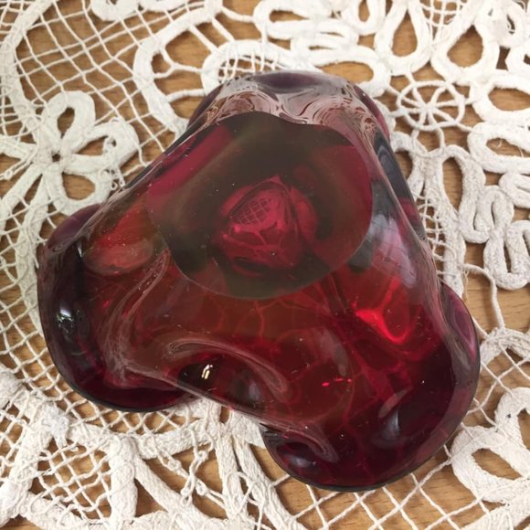 Red Raspberry Murano Ashtray Blown Art Glass - Picture 3 of 11